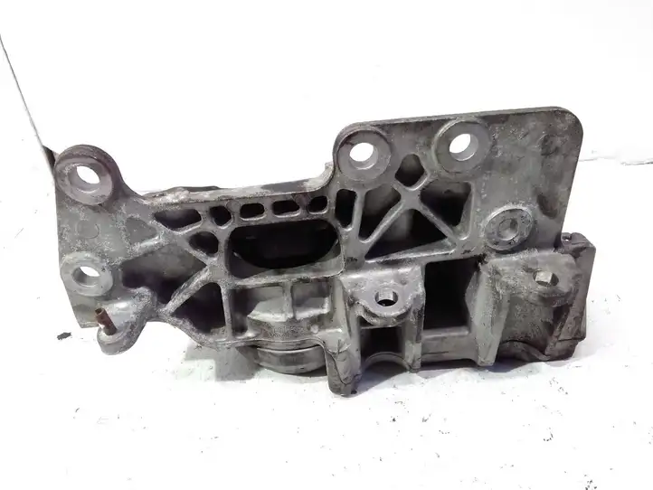 Nissan Qashqai (2010 - 2013) 11220JD700 Опора двигателя — фото 3