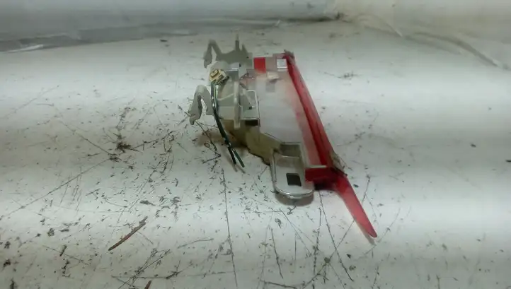 Mazda 6 (2002 - 2005) 28661974 Дополнительный стоп фонарь — фото 4
