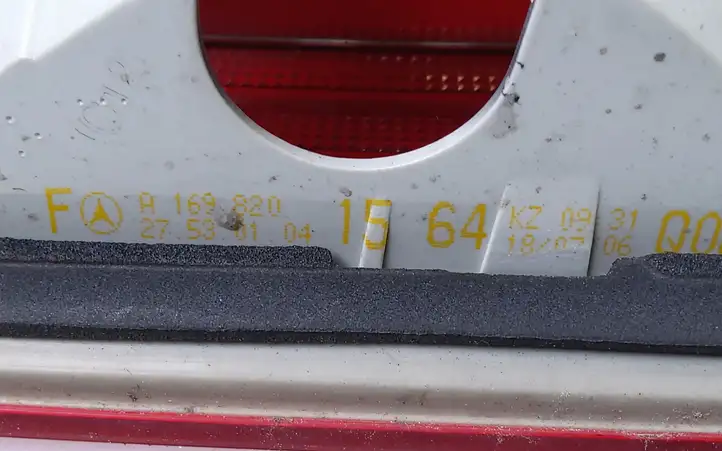 Mercedes-Benz B-class W245 (2008 - 2011) A1698201564 Задний фонарь в крышке багажника — фото 3
