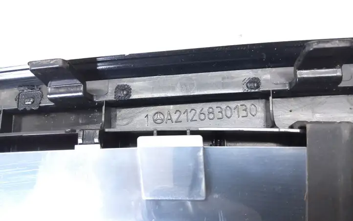 Mercedes-Benz E W212 (2009 - 2016) A2126830130 Дополнительный стоп фонарь — фото 2