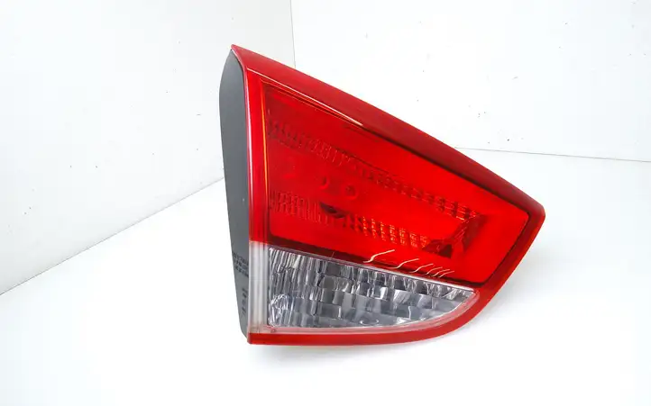 Hyundai ix35 (2013 - 2019) 924052S02 Задний фонарь в крышке багажника — фото 1