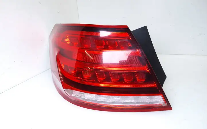 Mercedes-Benz E W212 (2009 - 2016) A2129060703 Задний фонарь в кузове — фото 6