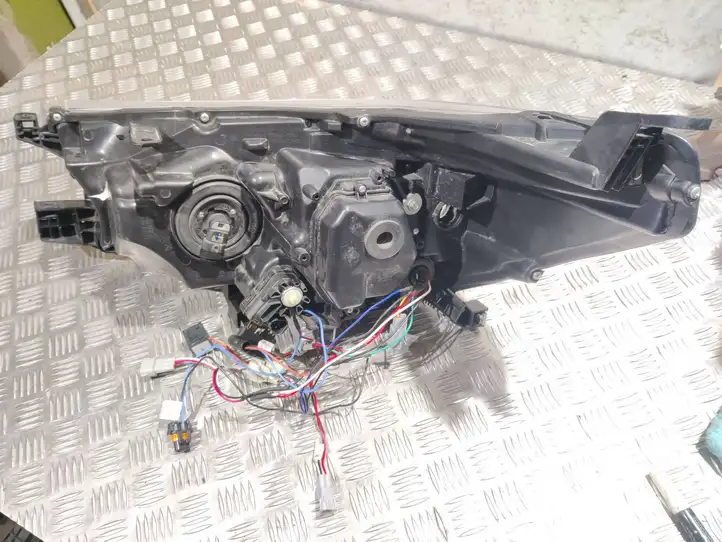 Toyota Hilux (AN120, AN130) (2015 - 2017) Sn060190808024 Передняя фара — фото 7