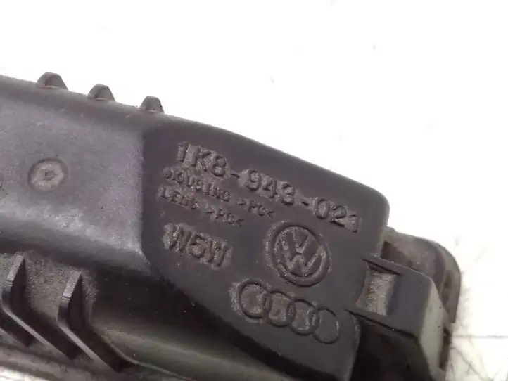 Volkswagen Golf VI (2009 - 2013) 1K8943021 Подсветка номера — фото 2
