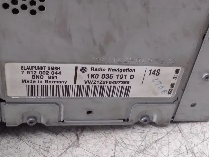 Volkswagen PASSAT B6 (2005 - 2010) 1K0035191D Магнитола / мультимедийная система — фото 3