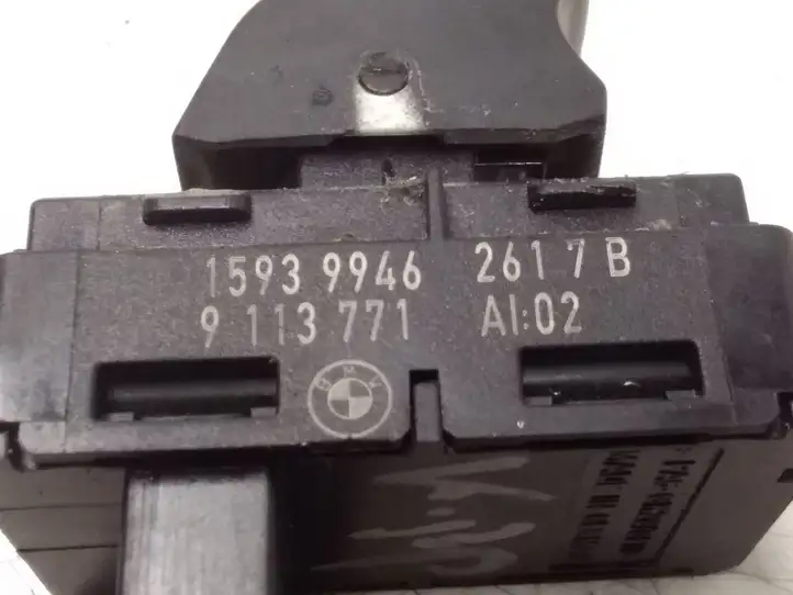 BMW 5 E60 E61 (2004 - 2010) 9113771 Кнопка стеклоподъемников — фото 4