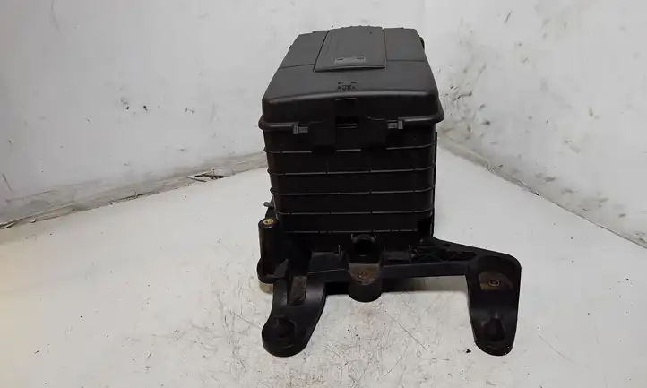 Volkswagen PASSAT B7 (2011 - 2014) 1K0915333 Ящик аккумулятора — фото 4