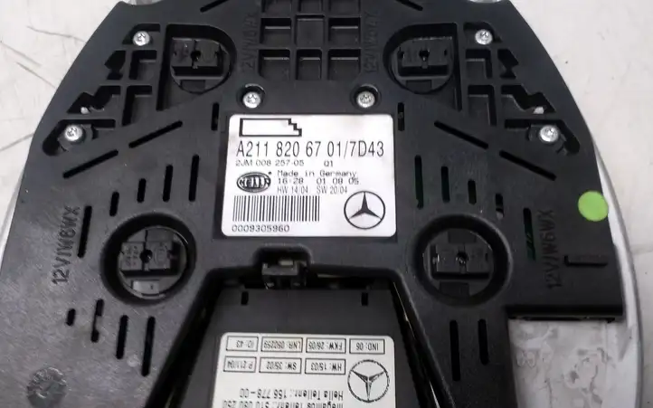 Mercedes-Benz E W211 (2002 - 2009) A2118206701 Передняя подсветка — фото 4