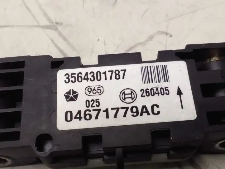 Jeep Grand Cherokee (WK) (2004 - 2010) 3564301787 Датчик удара SRS — фото 3