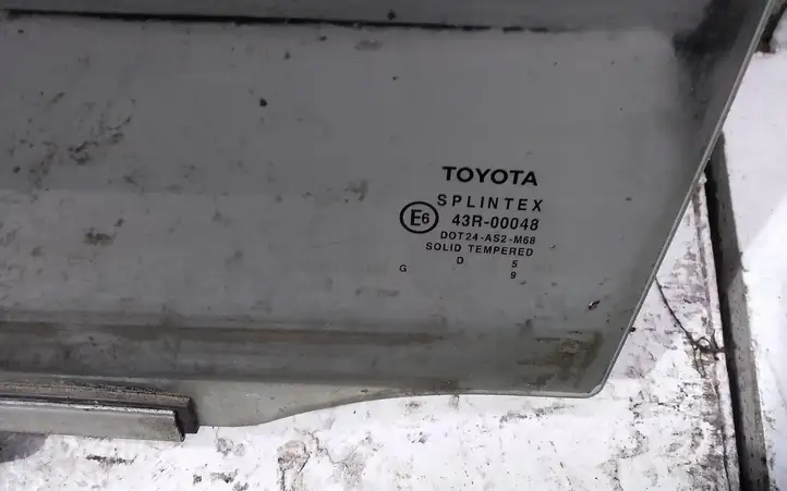 Toyota Avensis T250 (2003 - 2006) Стекло задней двери — фото 2