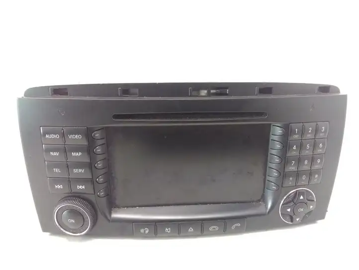 Mercedes-Benz R W251 (2005 - 2013) A2518200979 Магнитола / мультимедийная система — фото 1