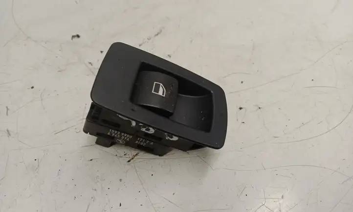 BMW X5 E70 (2006 - 2013) 6945874 Кнопка стеклоподъемников — фото 1