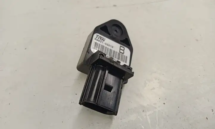 Toyota Avensis T250 (2003 - 2006) 8983105010 Датчик удара SRS — фото 3