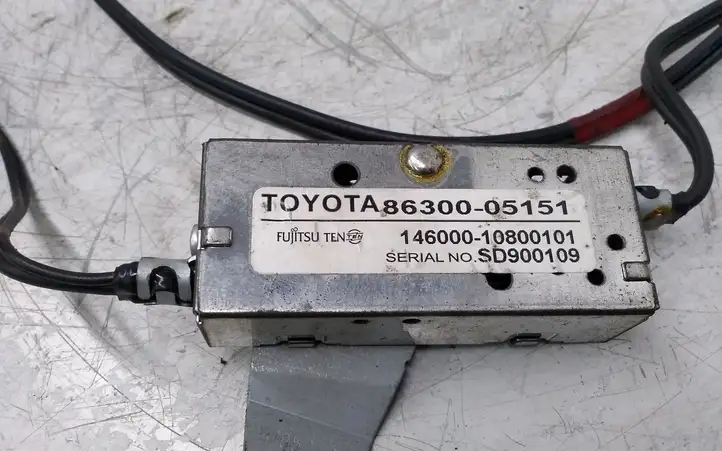 Toyota Avensis T250 (2003 - 2006) 8630005151 Усилитель антенны — фото 2