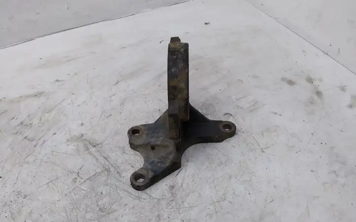 Toyota Avensis T250 (2003 - 2006) 4345705050 Кронштейн подвесного подшипника — фото 1