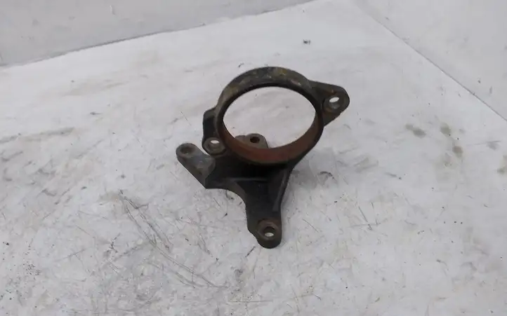 Toyota Avensis T250 (2003 - 2006) 4345705050 Кронштейн подвесного подшипника — фото 2