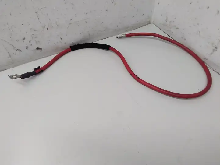 BMW X5 E53 (1999 - 2006) Плюсовой провод аккумулятора — фото 1