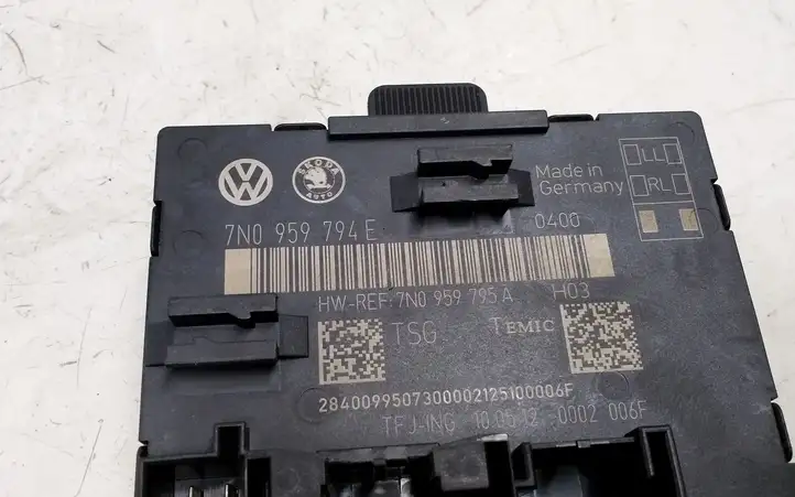 Volkswagen Sharan (2010 - 2015) 7N0959794E Блок управления дверью — фото 3