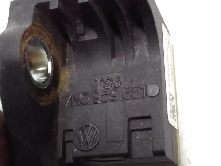 Volkswagen Sharan (2010 - 2015) 7N0959651 Датчик удара SRS — фото 2