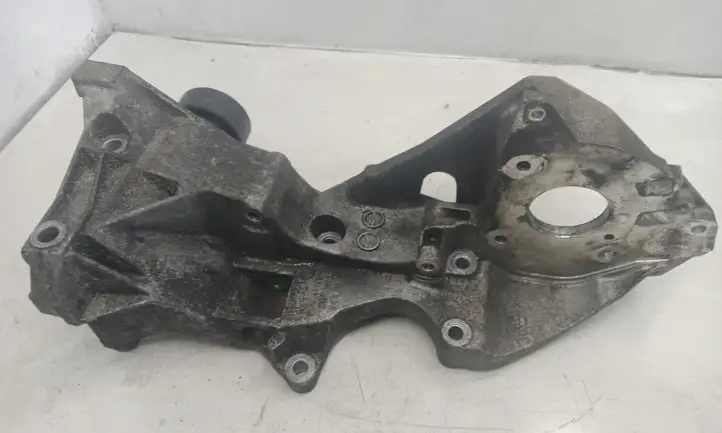 Audi A6 C7 (2011 - 2014) 03L903143R Кронштейн генератора — фото 1