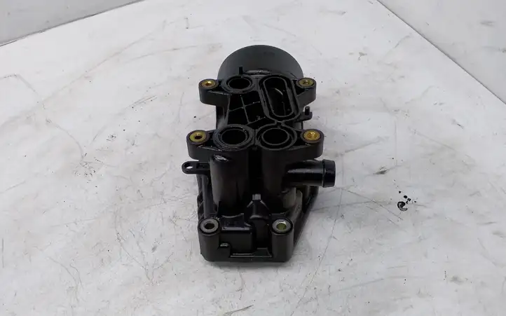Audi A6 C7 (2011 - 2014) 03L115389E Кронштейн масляного фильтра — фото 1