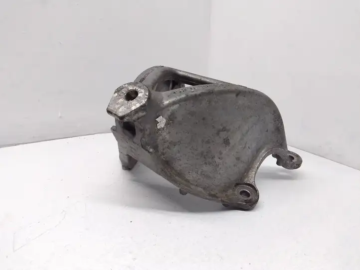 Audi A4 S4 B9 (2015 - 2019) 8W0199307F Кронштейн двигателя — фото 2