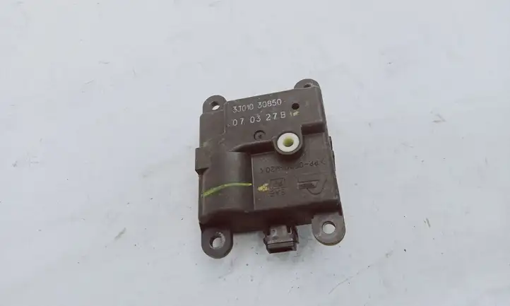 Nissan Qashqai (2006 - 2010) 3J01030850 Двигатель задвижки потока воздуха — фото 1