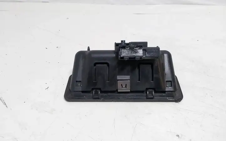 BMW 5 E60 E61 (2004 - 2010) 51247118158 Кнопка закрытия крышки багажника — фото 2