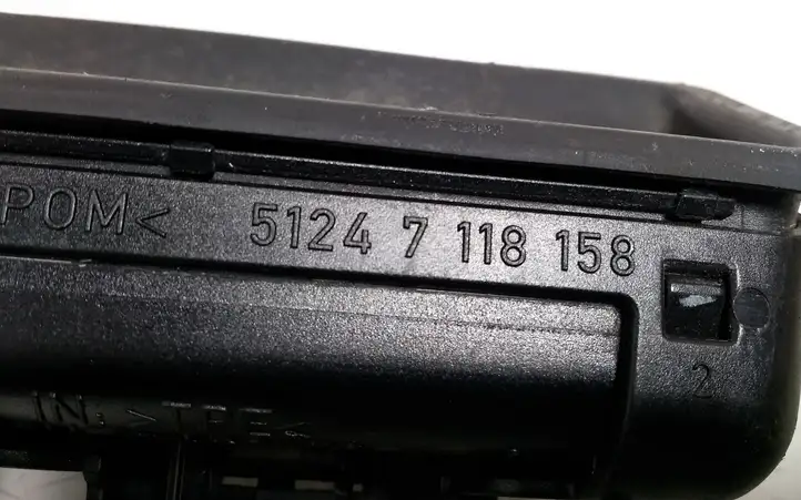 BMW 5 E60 E61 (2004 - 2010) 51247118158 Кнопка закрытия крышки багажника — фото 4