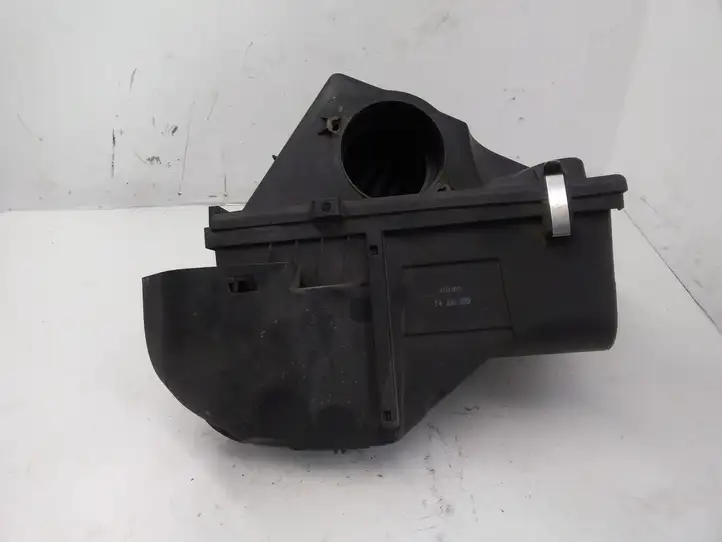 BMW 1 E82 E88 (2007 - 2014) 779746008 Корпус воздушного фильтра — фото 3