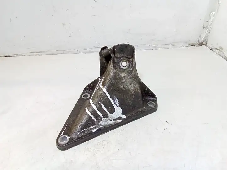 BMW 5 E60 E61 (2004 - 2010) 22116761149 Кронштейн двигателя — фото 1