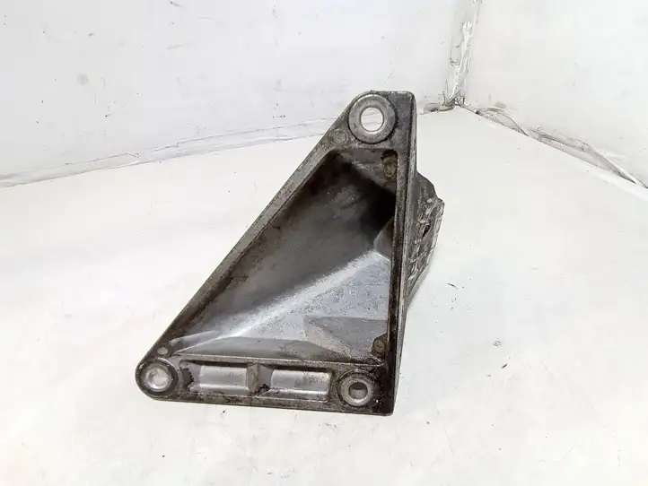 BMW 5 E60 E61 (2004 - 2010) 22116761149 Кронштейн двигателя — фото 4