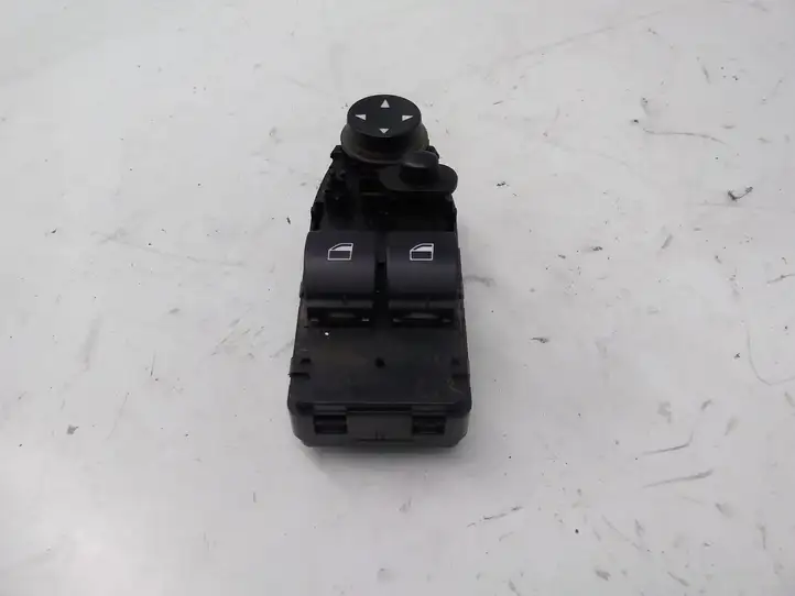 BMW 1 E82 E88 (2007 - 2014) 9216529 Кнопка стеклоподъемников — фото 1