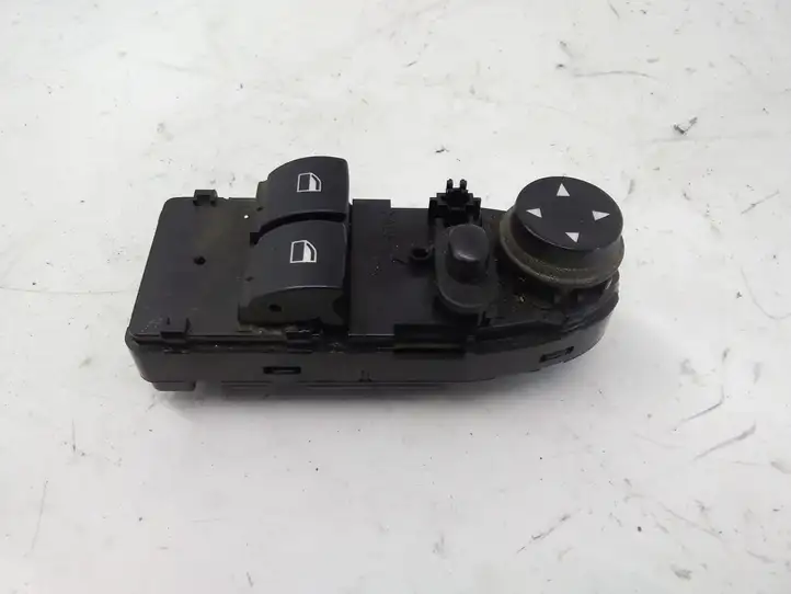 BMW 1 E82 E88 (2007 - 2014) 9216529 Кнопка стеклоподъемников — фото 2
