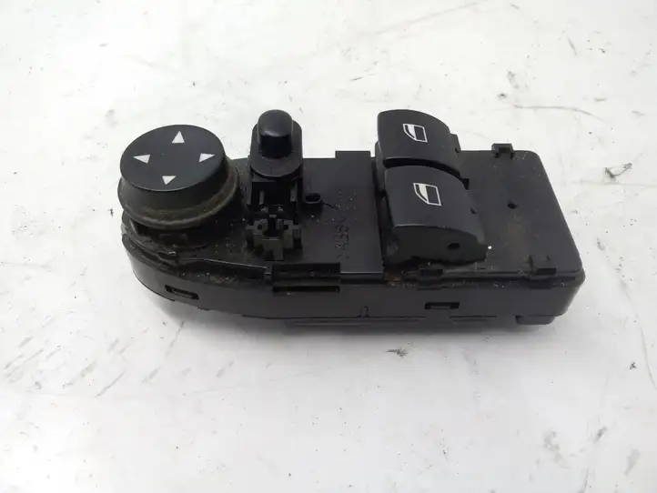 BMW 1 E82 E88 (2007 - 2014) 9216529 Кнопка стеклоподъемников — фото 4