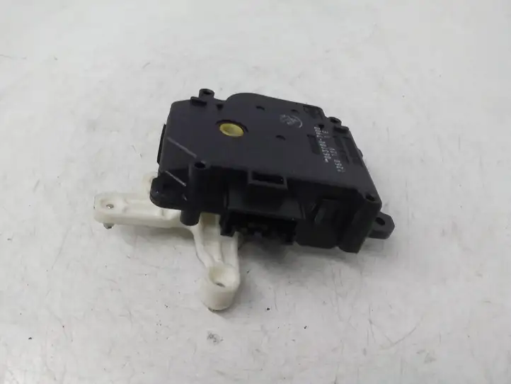 Toyota Yaris (1999 - 2003) 0637007900 Двигатель задвижки потока воздуха — фото 2