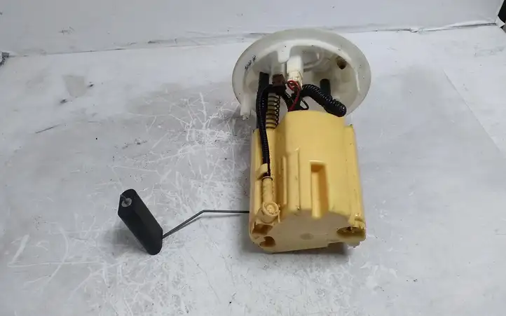 Peugeot 407 (2004 - 2011) Топливный насос (в баке) — фото 3