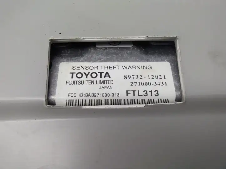 Toyota Auris 150 (2006 - 2012) 8973212021 Передняя подсветка — фото 5