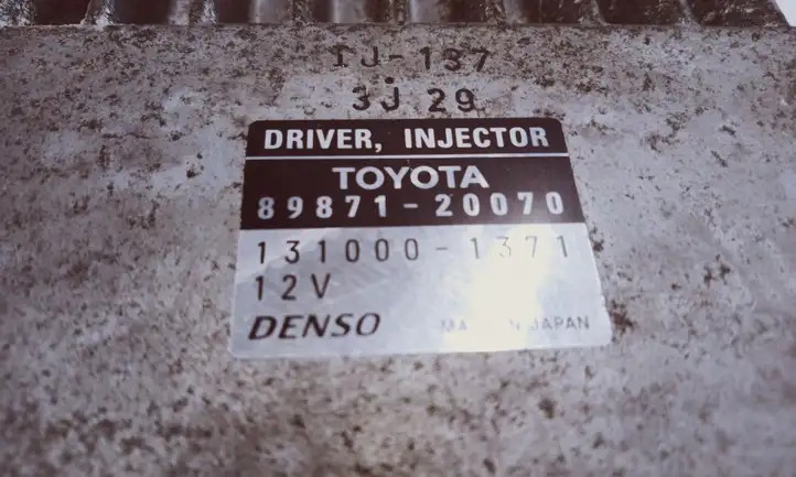 Toyota Auris 150 (2006 - 2012) 8987120070 Блок управления форсунками — фото 4