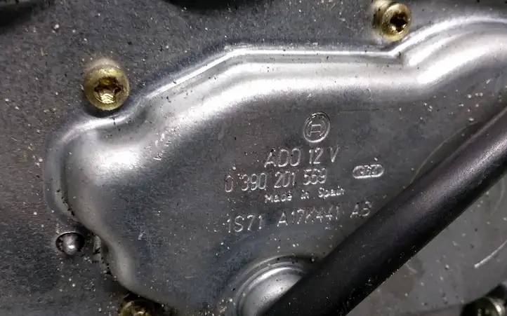 Ford Mondeo Mk III (2000 - 2007) 1S71A17K441AB Двигатель стеклоочистителя заднего стекла — фото 4