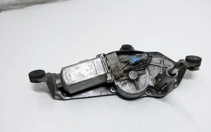 Mazda 6 (2002 - 2005) G21B67450A Двигатель стеклоочистителя заднего стекла — фото 2