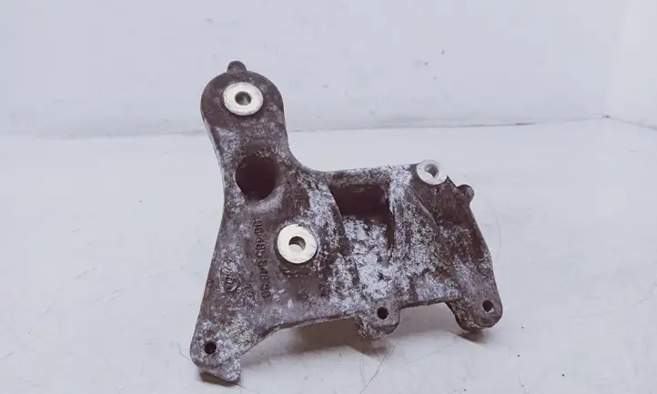 Peugeot 307 CC (2001 - 2005) 9648584680 Кронштейн двигателя — фото 3