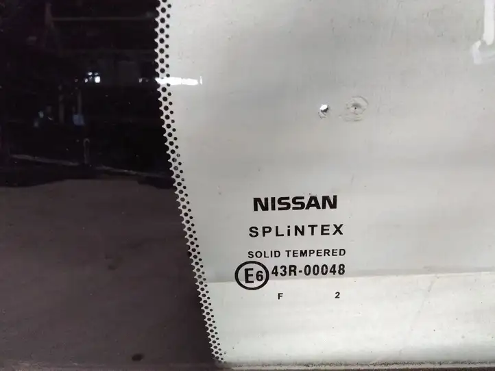 Nissan Primera (2001 - 2008) Форточка двери — фото 3