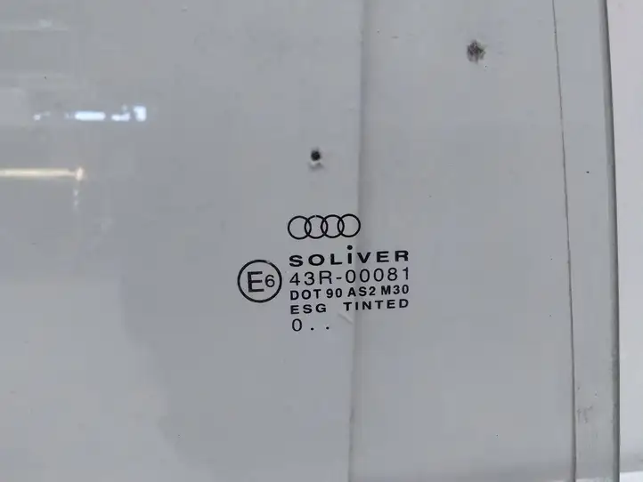 Audi A6 S6 C5 4B (1997 - 2001) Стекло задней двери — фото 2