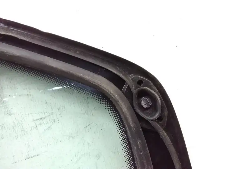 Volkswagen Golf VI (2009 - 2013) Заднее боковое стекло — фото 4