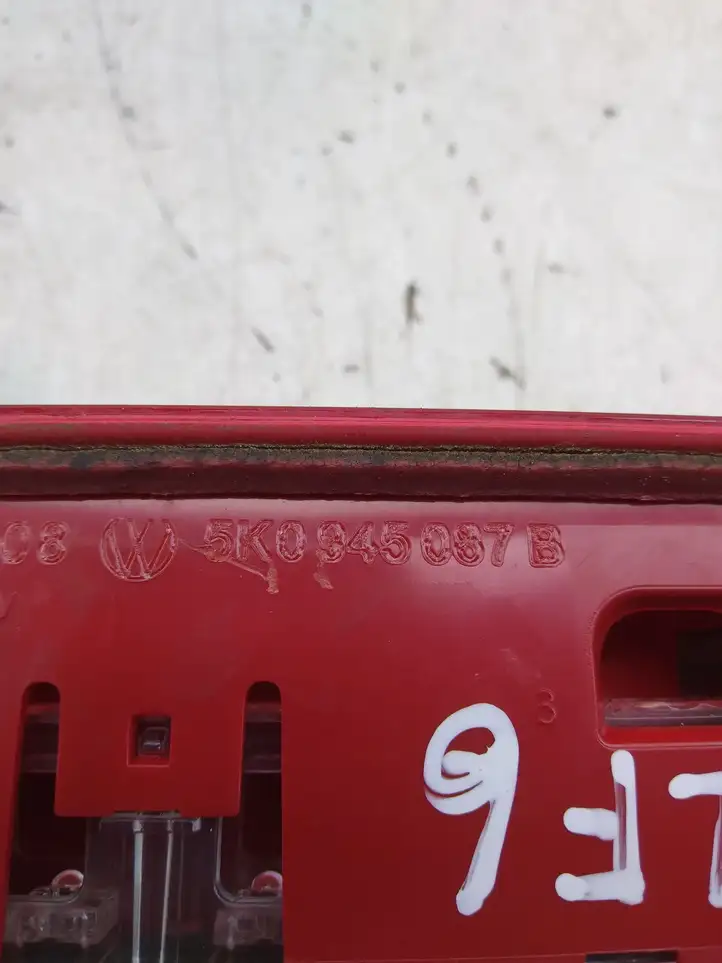Volkswagen Golf VI (2009 - 2013) 5K0945087 Дополнительный стоп фонарь — фото 3