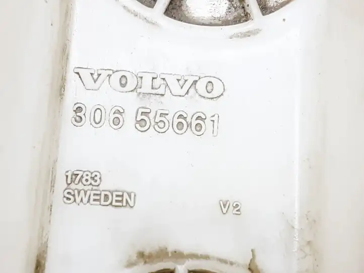 Volvo V70 (2000 - 2004) 30655661 Бачок омывателя стекла — фото 2