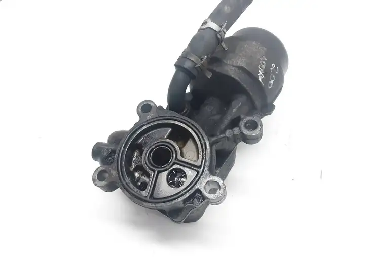 Volvo V50 (2004 - 2008) 9656830180 Кронштейн масляного фильтра — фото 4