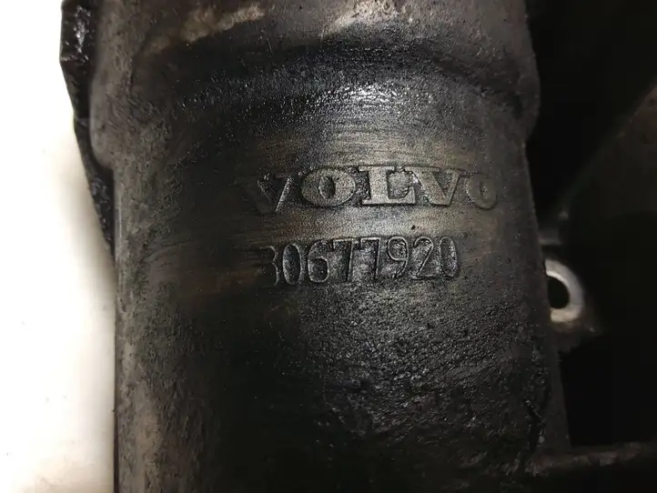 Volvo V70 (2004 - 2007) 6740273266 Кронштейн масляного фильтра — фото 6