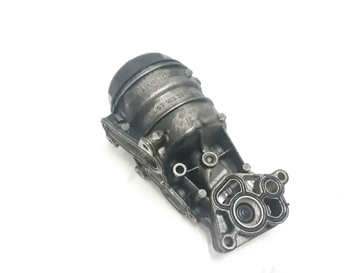Volvo XC60 (2008 - 2013) 6750373102 Кронштейн масляного фильтра — фото 1